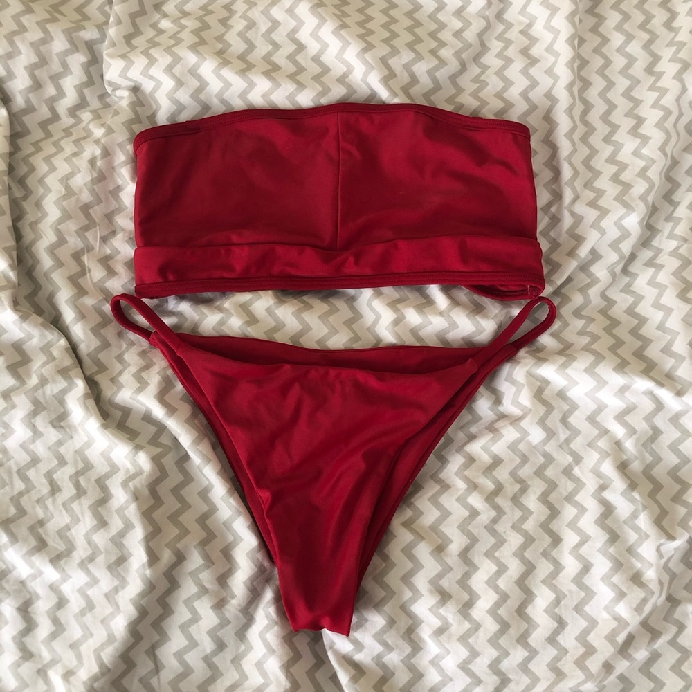 red blackbough bikini